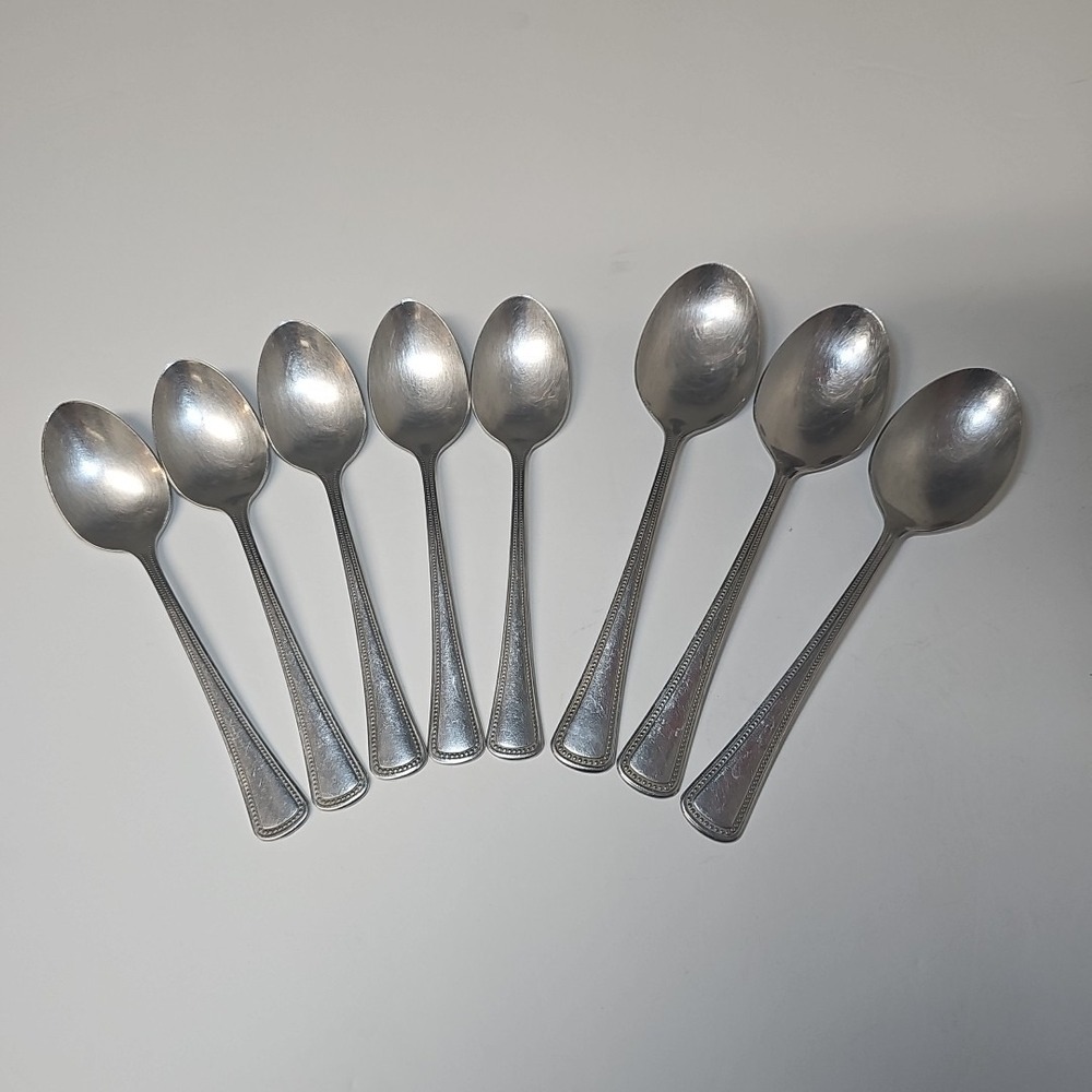 8 Oneida NEEDLEPOINT Beaded Artistry Stainless‎ 1881 Rogers Ltd Oval Soup Spoons